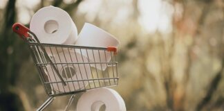 Jak ładnie ułożyć papier toaletowy?